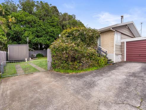 2/50 Finlayson Avenue, Clendon Park