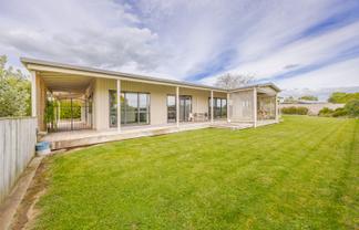 15 Lake View Road, Waipukurau