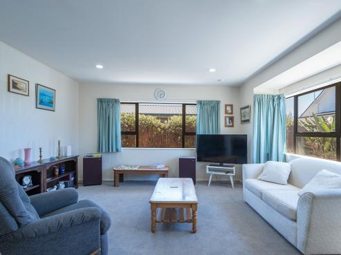 2/60 Grove Street, The Wood