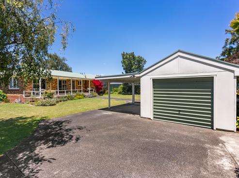 14 Hill Crescent, Papakura