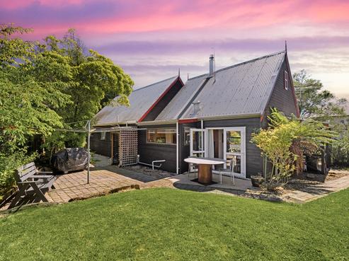 18 Walton Park Avenue, Fairfield