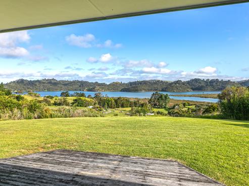 716 Manaia Road, Te Kouma