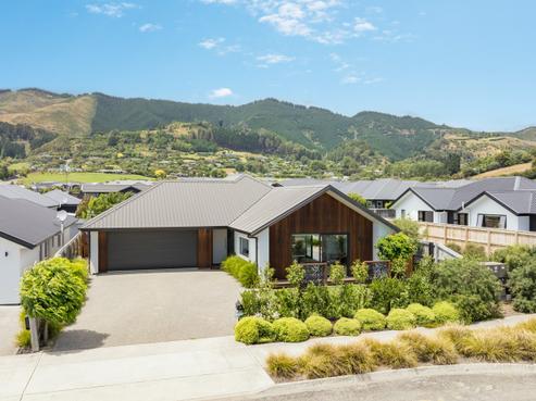 15 Paton Road, Richmond