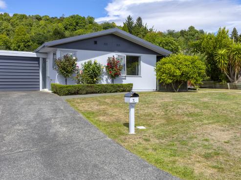 2/7 Reeves Road, Acacia Bay