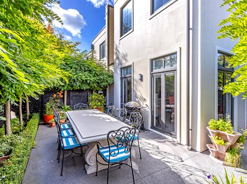 7 Millcreek Lane, Northwood