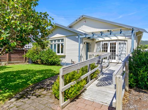 58 Hautana Street, Woburn
