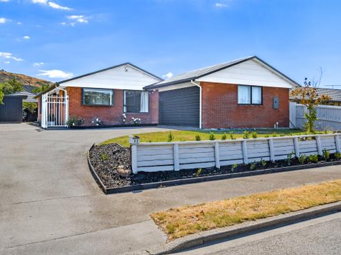 32 Scruttons Road, Hillsborough