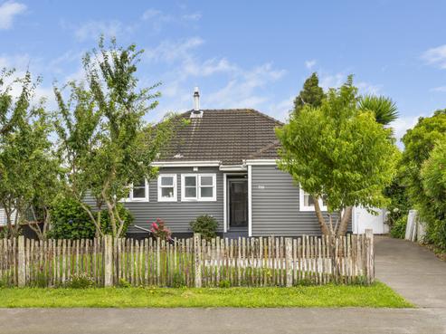 720 Kowhai Street, Mahora