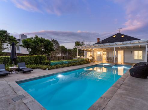 12 Springfield Road, Morningside