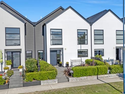 27D Lakeside Drive, Pegasus