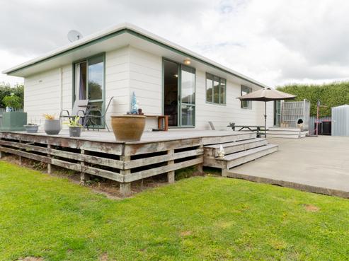 810A Park Road South, Akina