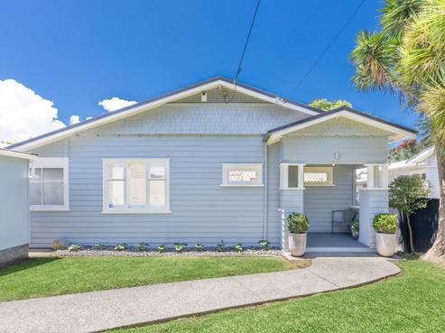 4 Lloyd Avenue, Mount Albert