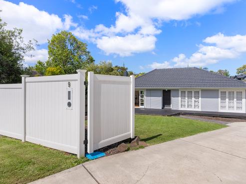 9 Glenford Lane, Te Atatu Peninsula