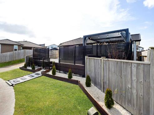 1/14 Arahi Place, Rototuna North