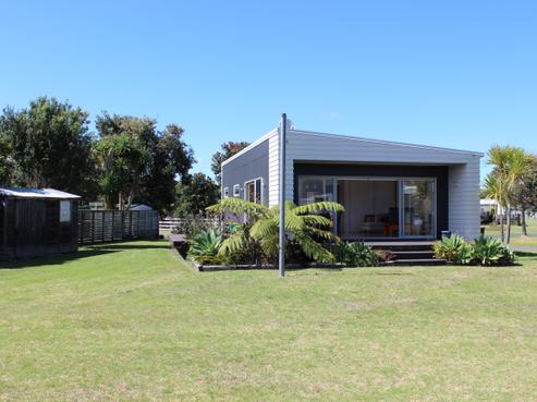 127 Karo Drive, Matarangi
