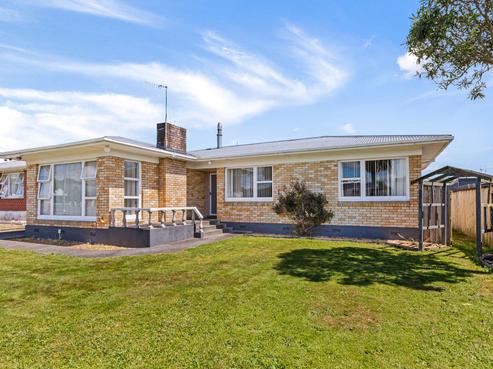650 Queen Street East, Levin
