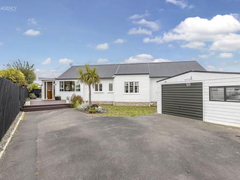 171 Breezes Road, Aranui