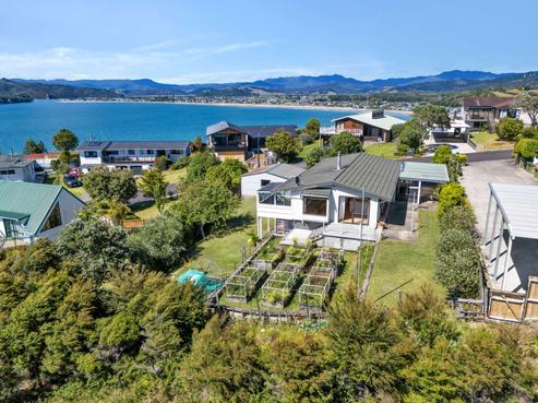 17 Harbour Lights Terrace, Whitianga