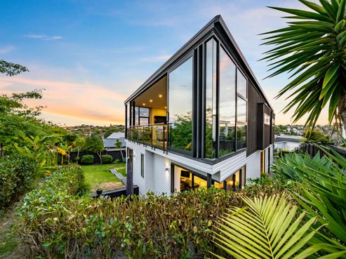 5 Remuremu Street, Long Bay