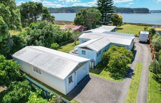53 Pouewe Street, Kawhia