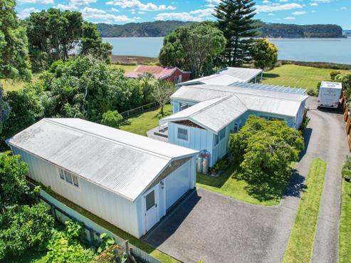 53 Pouewe Street, Kawhia