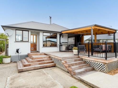 10 Tay Street, Mosgiel