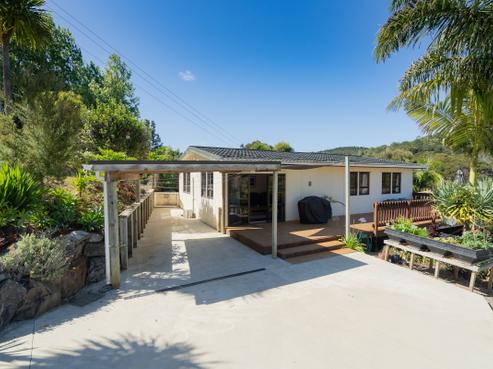 19 Seaview Road, Cable Bay
