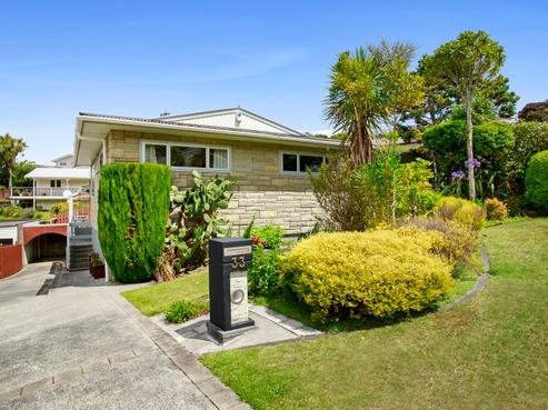 33 Redvers Drive, Belmont