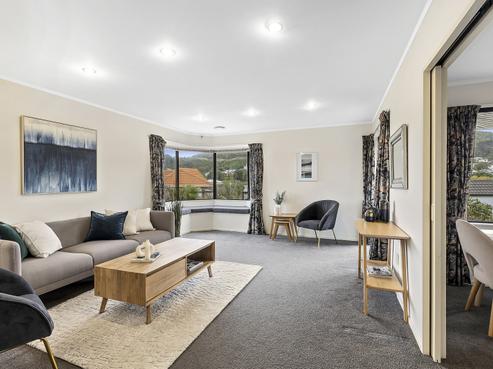 2 Erskine Close, Island Bay