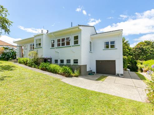 12 Roy Street, Tawa