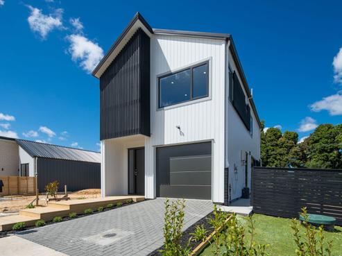 2 Kotiu Place, Massey