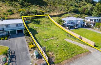 102 Lake Ferry Road, Martinborough