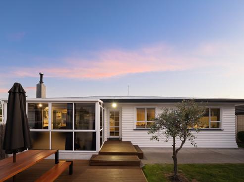 112 Redwood Street, Redwoodtown