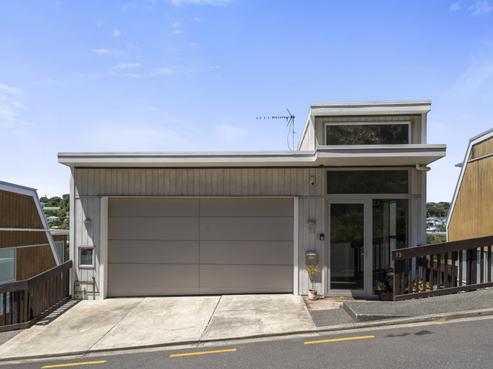 73 Tiketike Way, Brooklyn