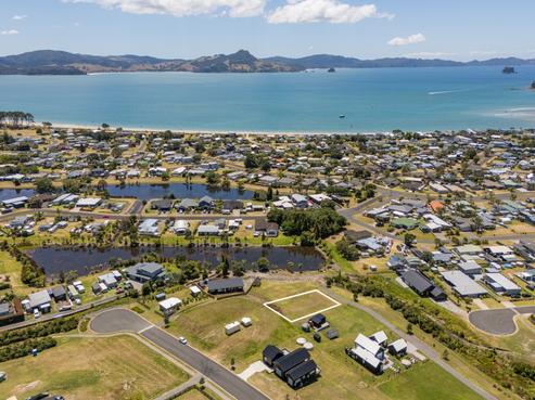 9 Liberty Place, Cooks Beach