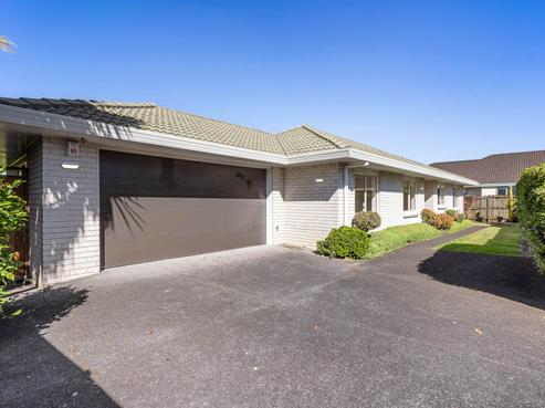 2/12 Astoria Place, Northpark
