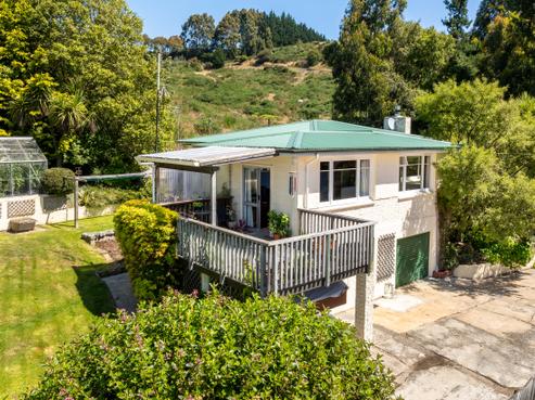 8 Roy Crescent, Concord
