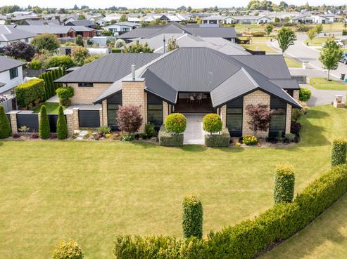 2 Douglas Drive, Allenton