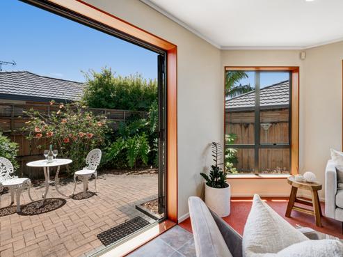 20 Red Hibiscus Road, Stanmore Bay