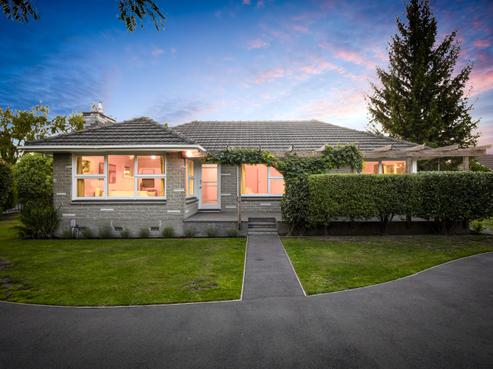 24 Fairmont Place, Hornby
