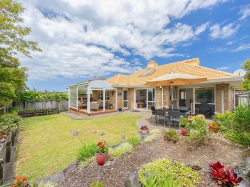 10 Tiller Court, Gulf Harbour