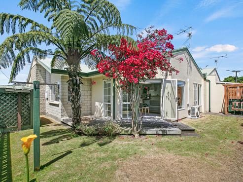 42B Wallace Place, Westown