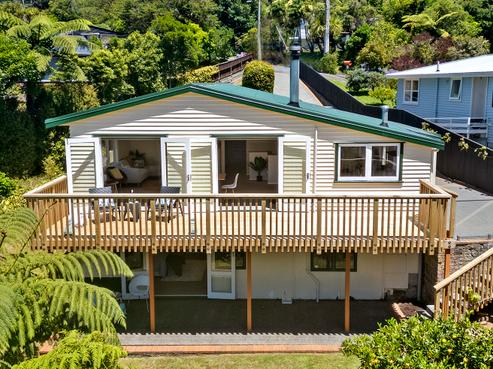 36 Foster Crescent, Belmont