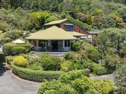 18 Barrington Place, Richmond