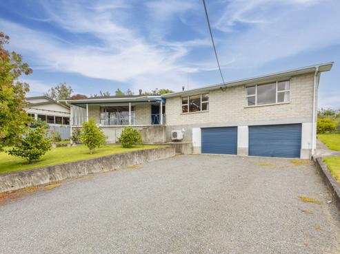 32 Domain Road, Waipawa