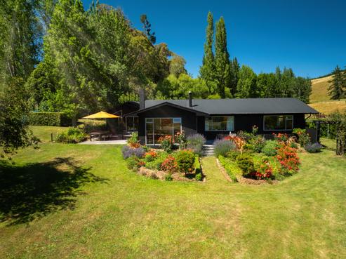 300 Sunday Creek Road, Thorpe