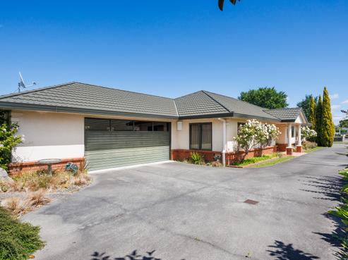 18 Airport Drive, Milson