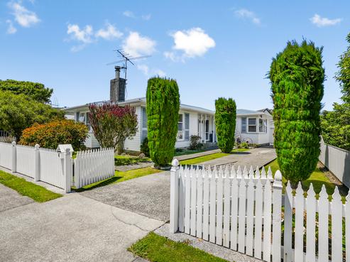 6 Wetherby Grove, Wainuiomata