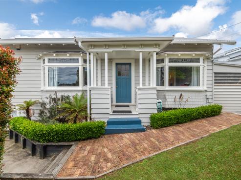 13 Rangatira Road, Birkdale