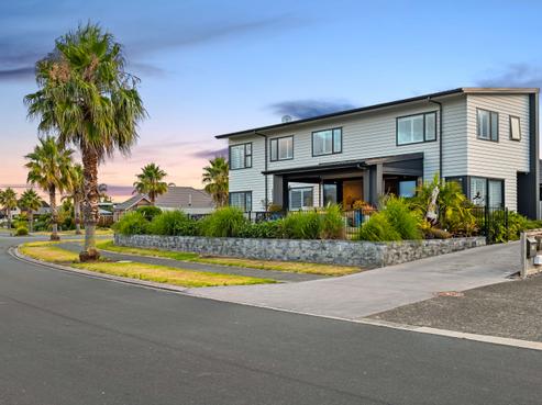 122 Barbados Way, One Tree Point